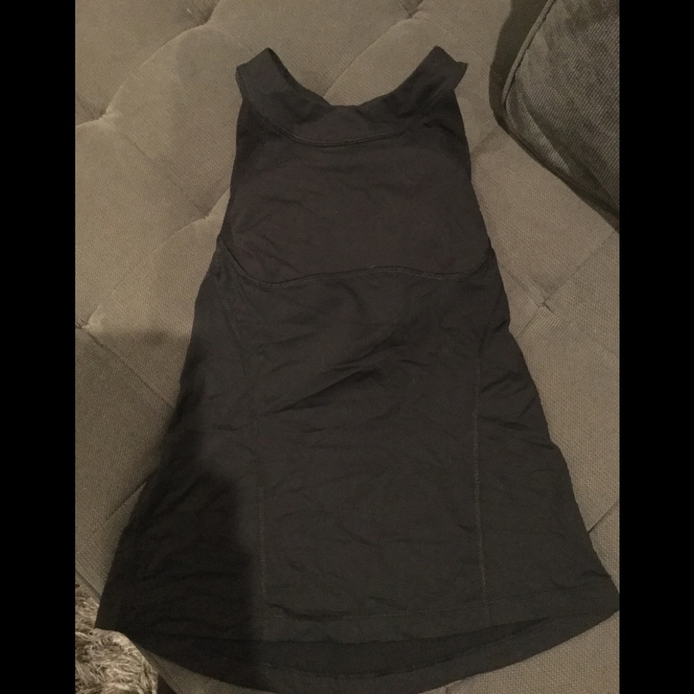 Lululemon exercise top